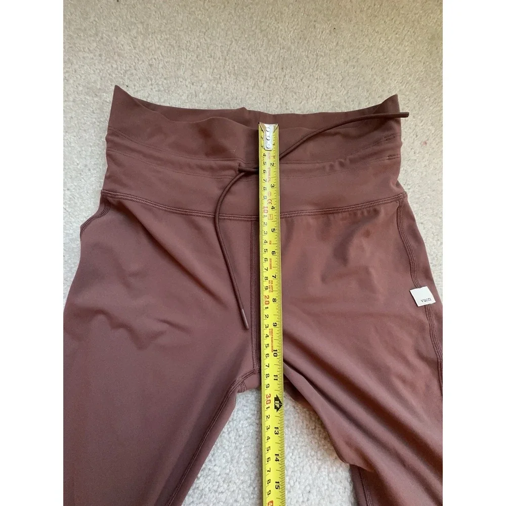 $98 Vuori Daily Leggings Size M In Rosewood - Picture 9 of 11
